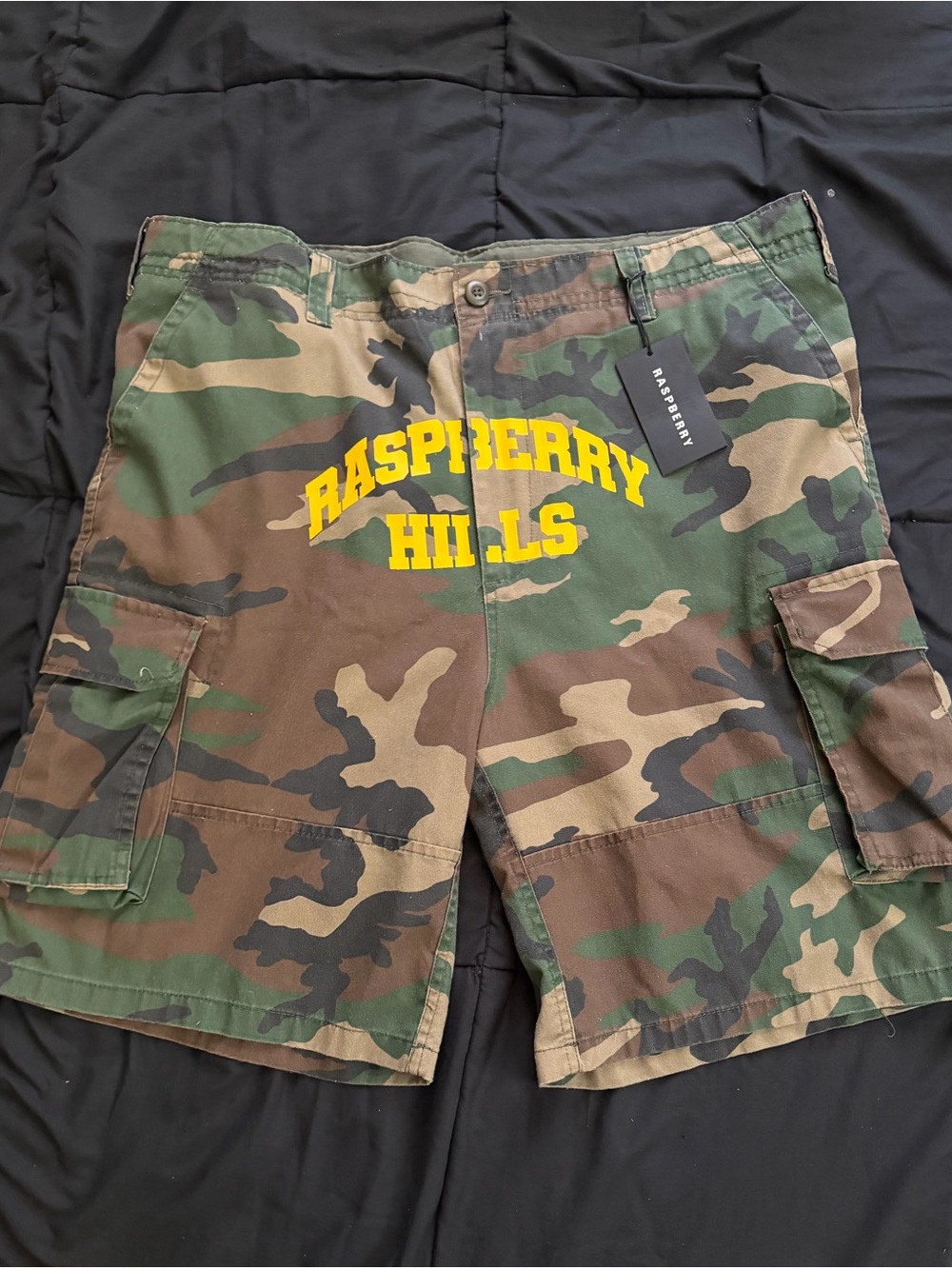 Raspberry hills shorts